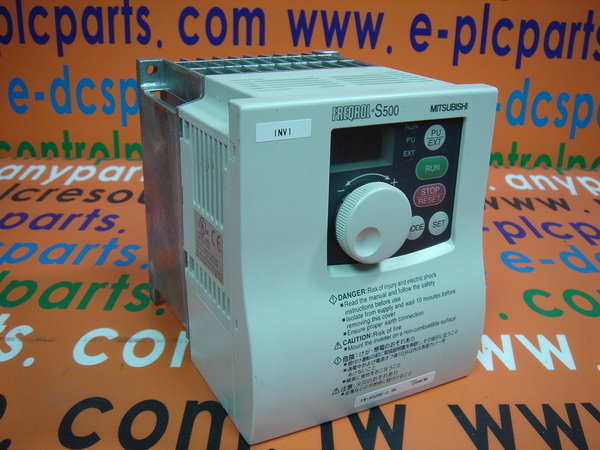 Mitsubishi INVERTER FR-S520E-1.5K - PLC DCS SERVO Control MOTOR